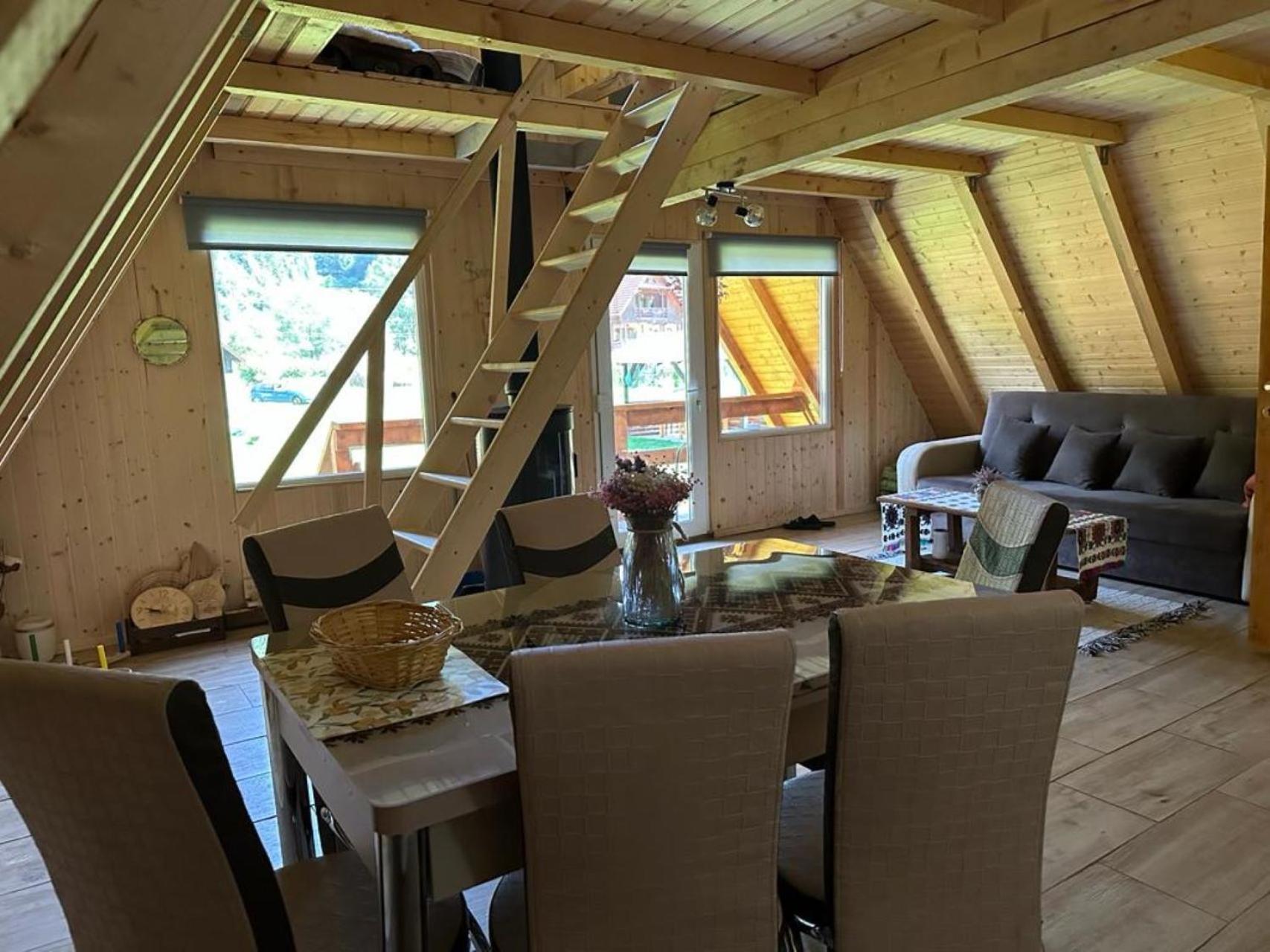 Cabanutze Satic Villa Rucăr Екстериор снимка