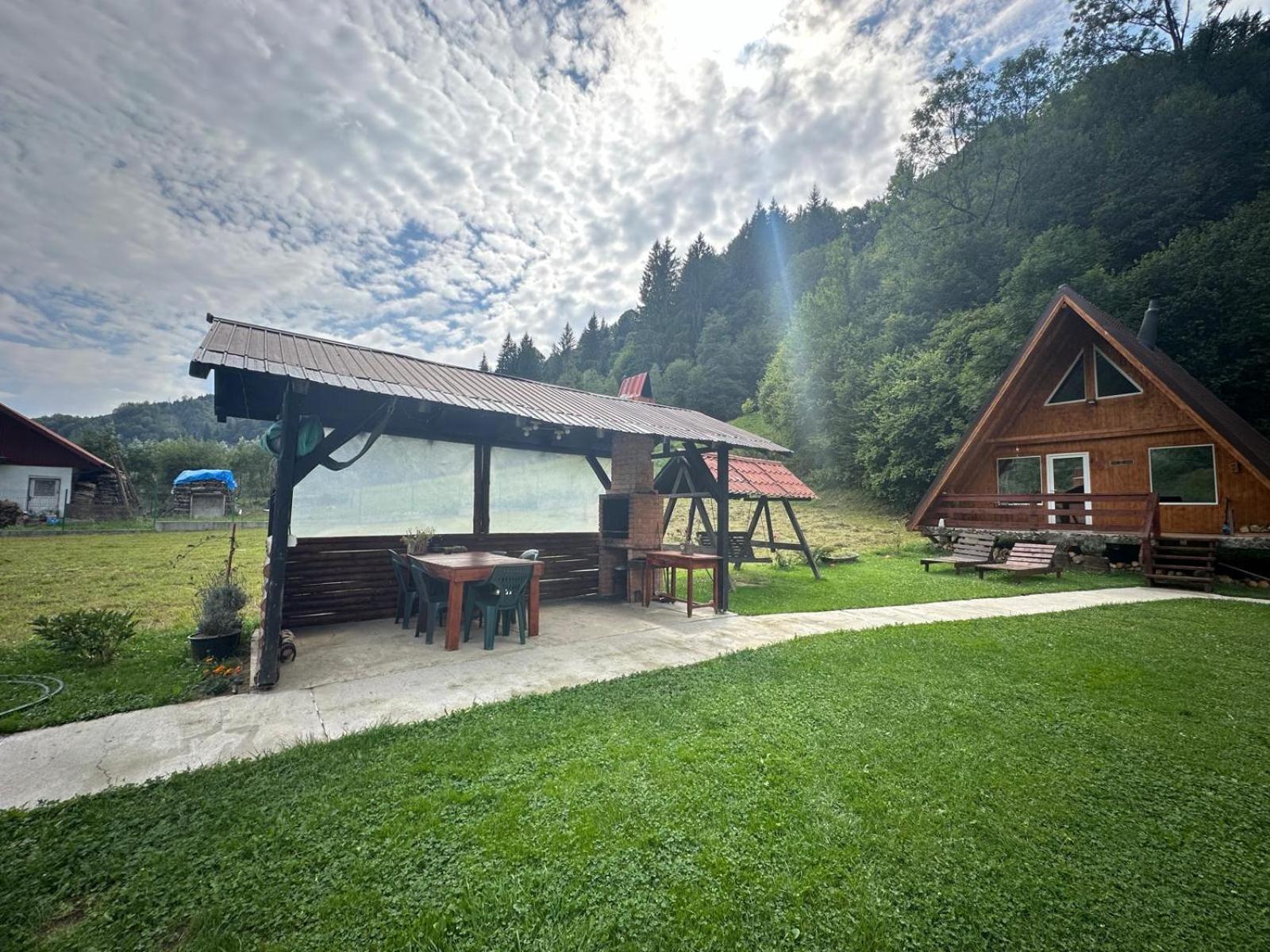 Cabanutze Satic Villa Rucăr Екстериор снимка