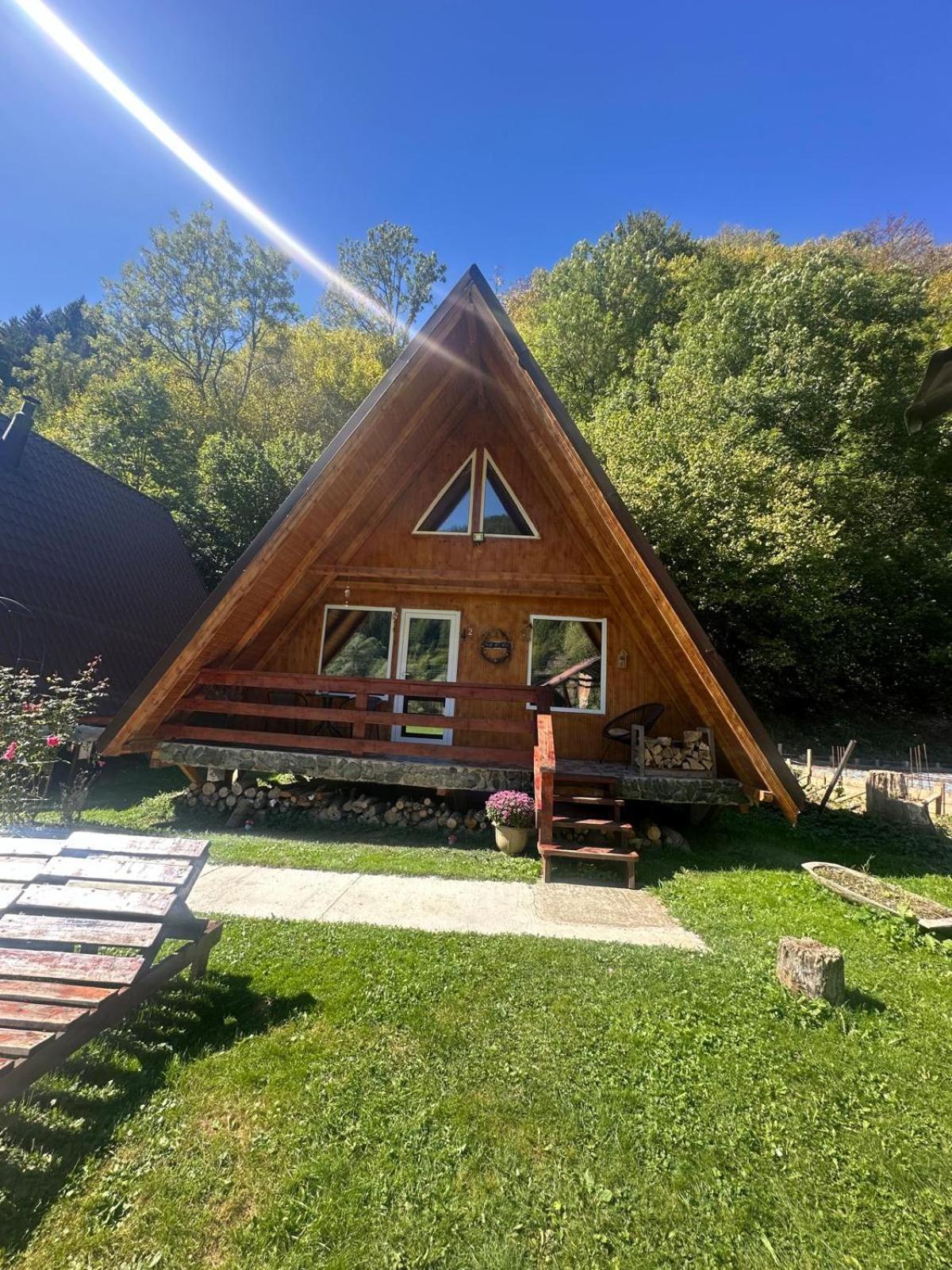 Cabanutze Satic Villa Rucăr Екстериор снимка